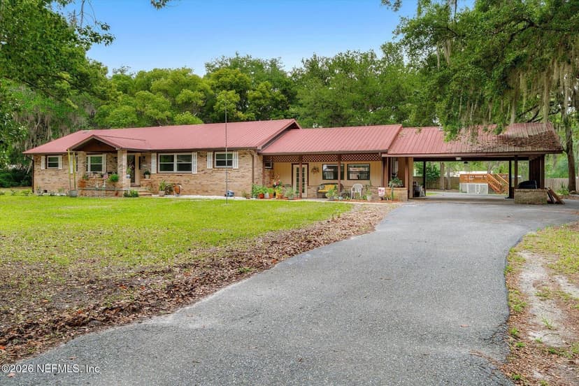 500 WALNUT Street, Welaka, FL 32193