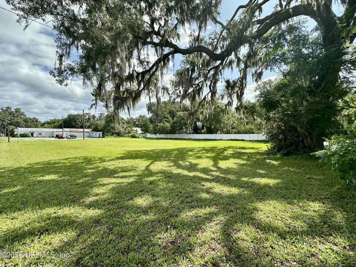 000 S SUMMIT Street, Crescent City, FL 32112, Crescent City, FL - photo 2