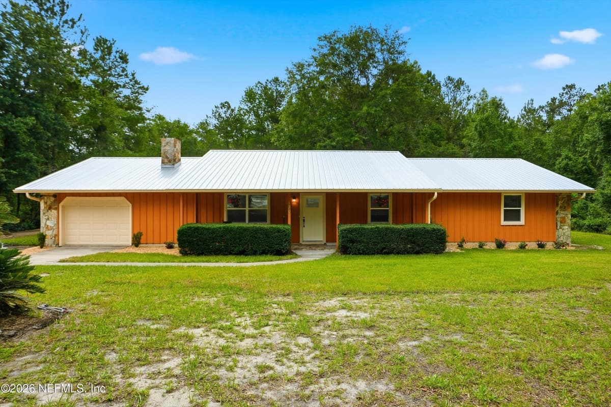 130 WIPPLETREE Court, Palatka, FL 32177, Palatka, FL - photo 2