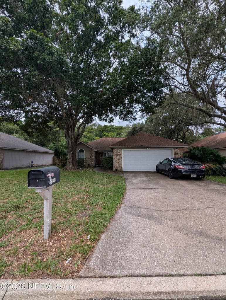 1586 N CRABAPPLE COVE Court, Jacksonville, FL 32225
