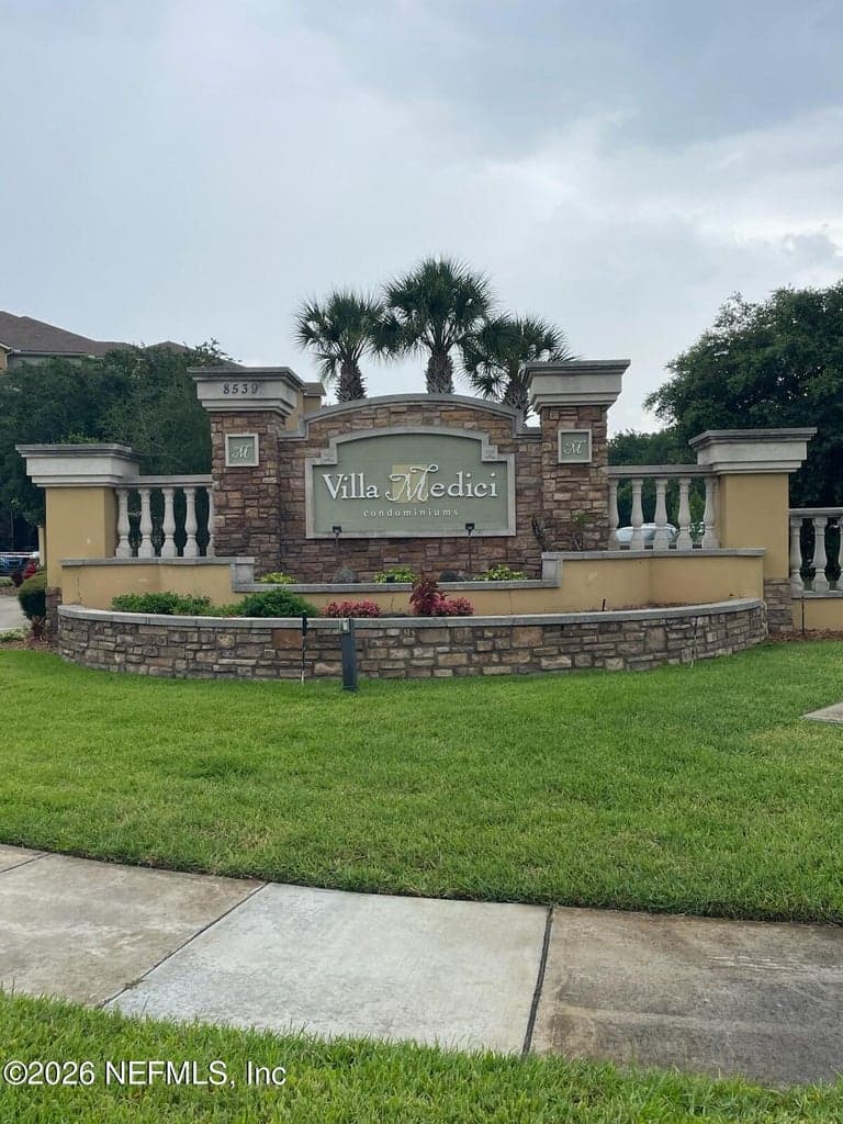 8539 GATE Parkway 9235, Jacksonville, FL 32216