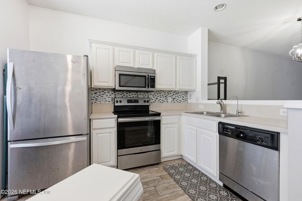 8435 THORNBUSH Court, Jacksonville, FL 32216, Jacksonville, FL - photo 3