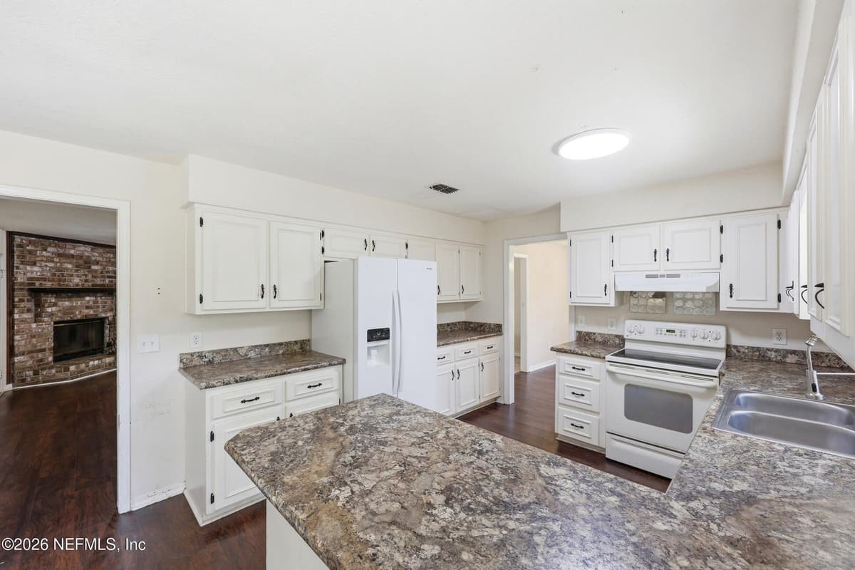 2762 PEBBLERIDGE Court, Orange Park, FL 32065, Orange Park, FL - photo 2