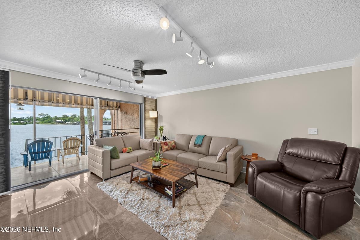 5375 ORTEGA FARMS Boulevard 102, Jacksonville, FL 32210, Jacksonville, FL - photo 2