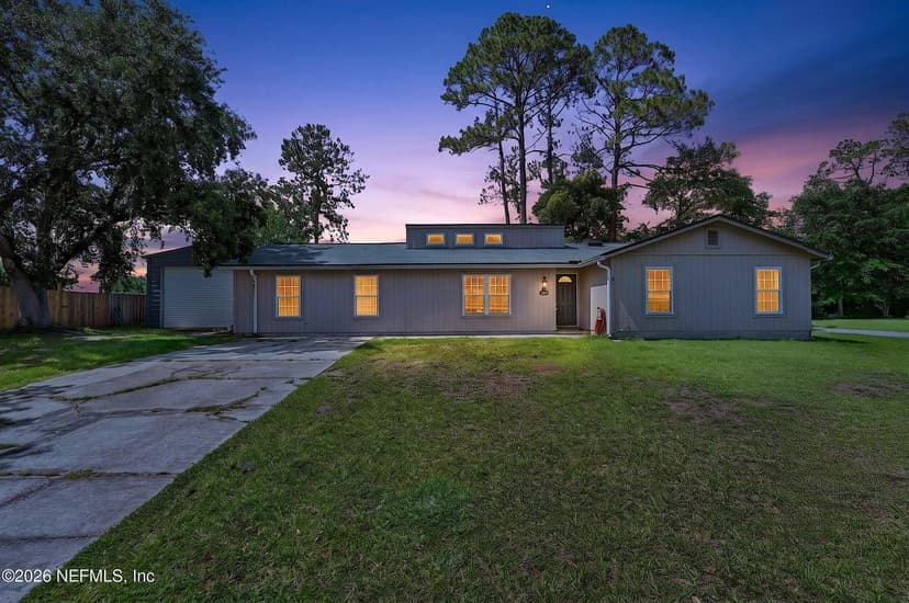 253 DEERWOOD Circle E, Middleburg, FL 32068