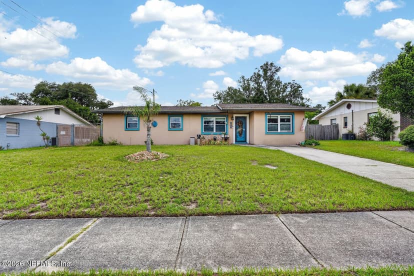 212 MIMOSA Drive, Palatka, FL 32177