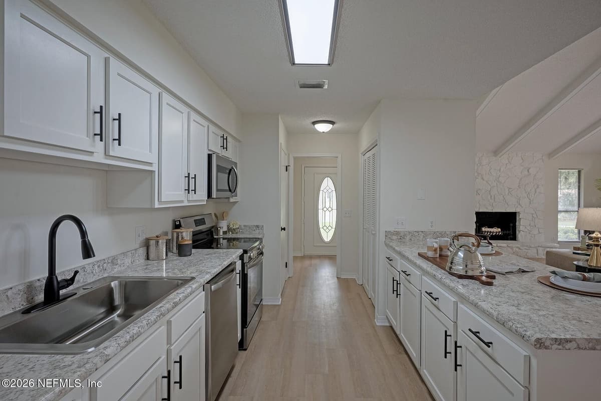 1709 MEMORY Lane, Jacksonville, FL 32210, Jacksonville, FL - photo 2