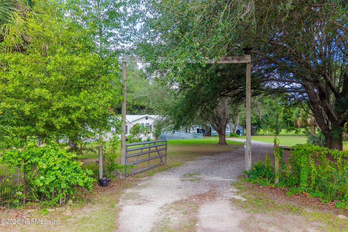 795 SE BALD EAGLE Loop, Lake City, FL 32025, Lake City, FL - photo 2