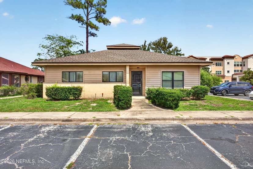 1543 KINGSLEY Avenue BLD19, Orange Park, FL 32073