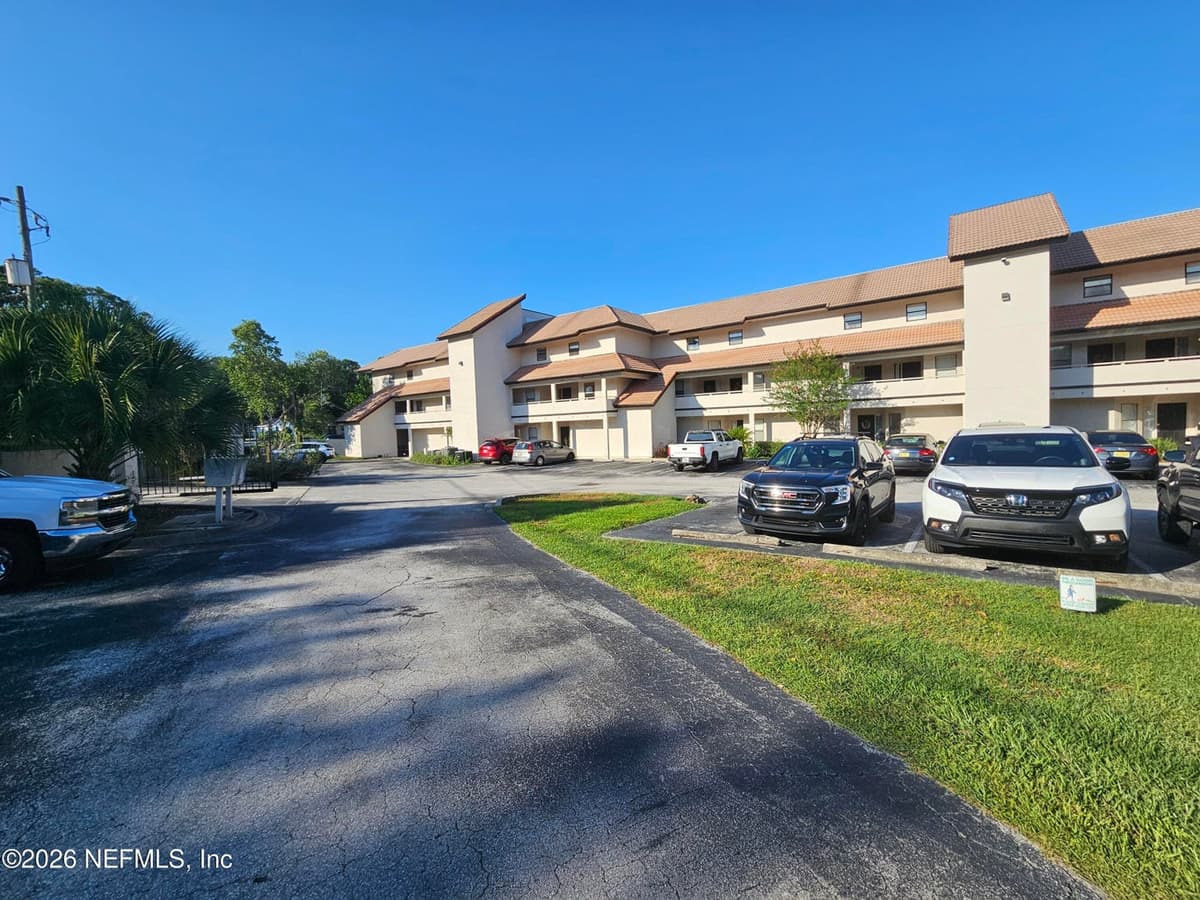1307 RIVER HILLS Circle E 14, Jacksonville, FL 32211, Jacksonville, FL - photo 2