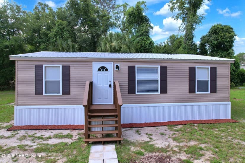 102 DALTON Court, Satsuma, FL 32189