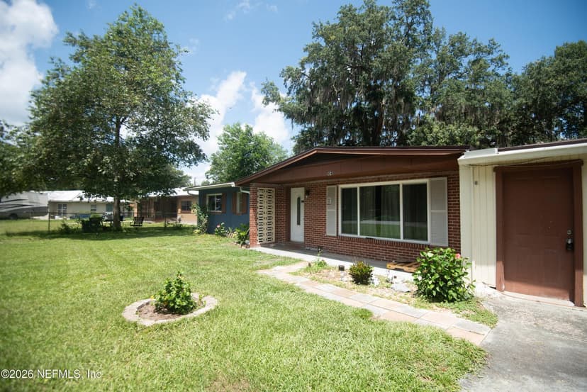 104 OAKDALE Drive, Palatka, FL 32177