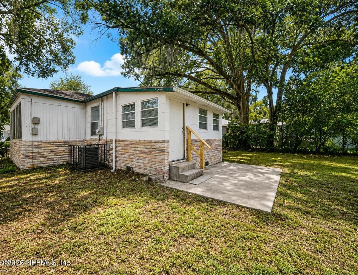 1023 BRANDYWINE Street, Jacksonville, FL 32208, Jacksonville, FL - photo 2