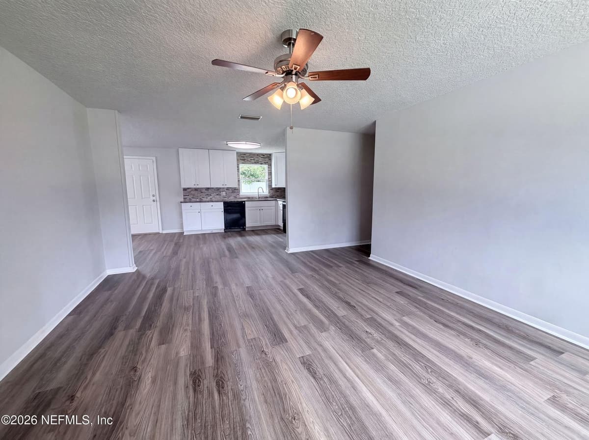 411 CAPRICORN Lane, Orange Park, FL 32073, Orange Park, FL - photo 3