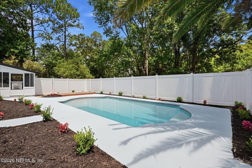 95025 LOUSHELTONY Road, Fernandina Beach, FL 32034