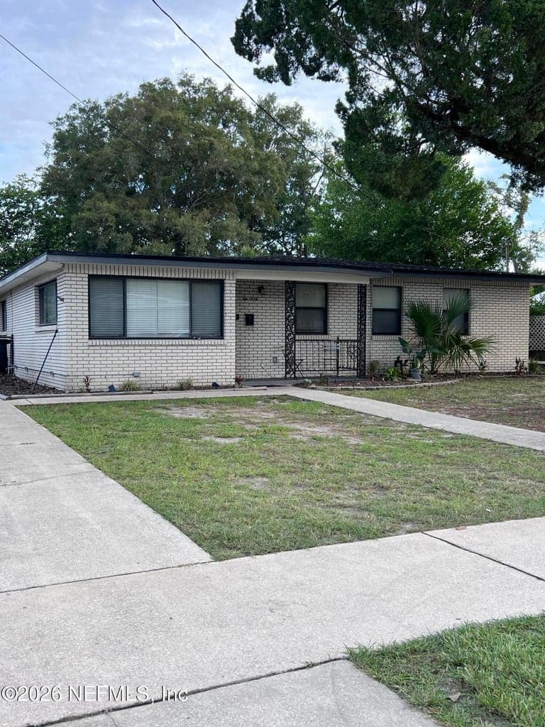 240 WOODSIDE Drive, Orange Park, FL 32073