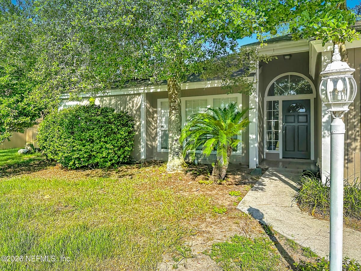 8174 LOCH LOMOND Lane, Jacksonville, FL 32244, Jacksonville, FL - photo 2
