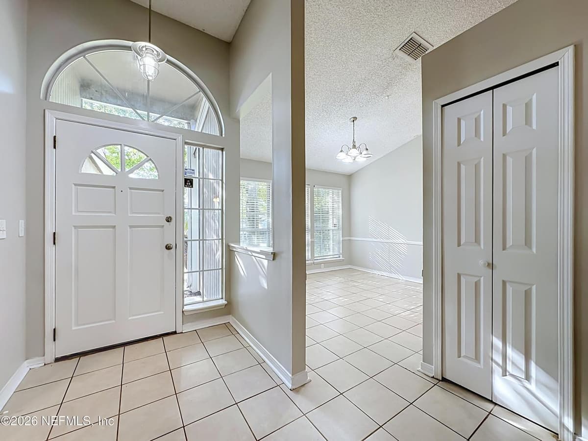 8174 LOCH LOMOND Lane, Jacksonville, FL 32244, Jacksonville, FL - photo 3