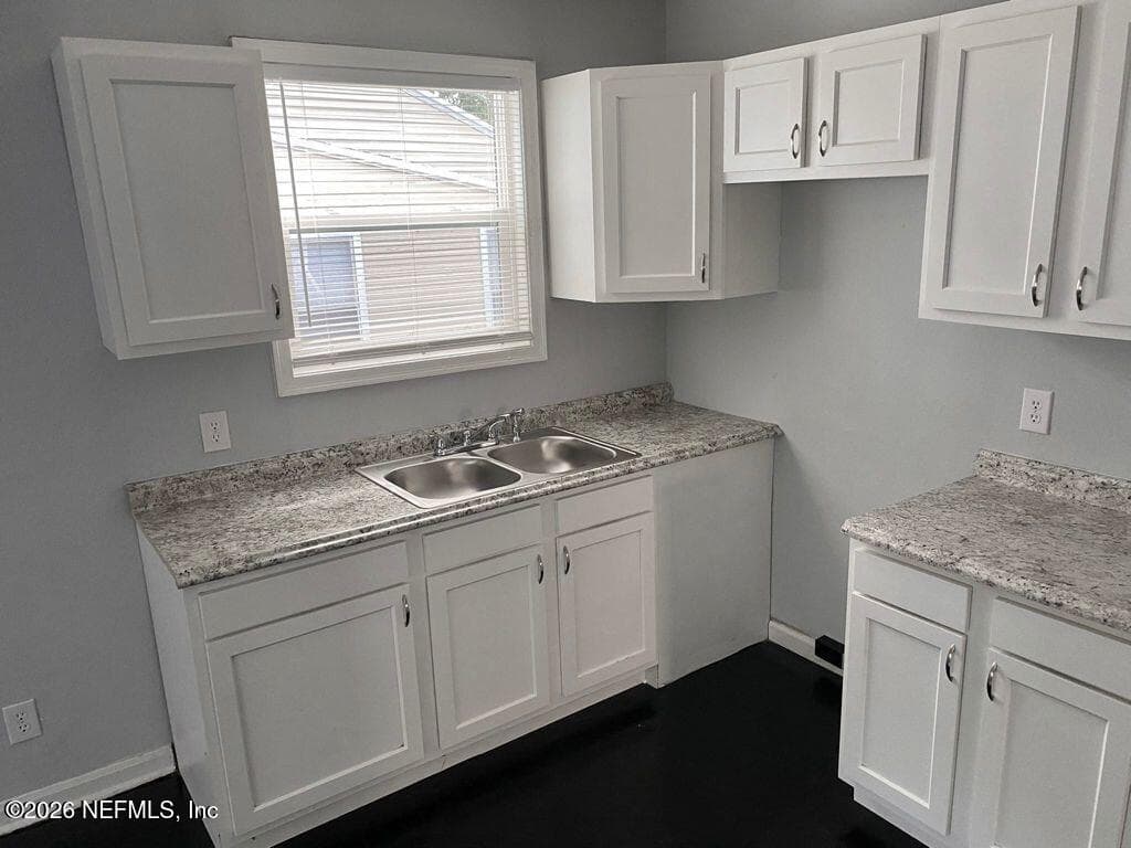 2325 WESTBROOK Circle S, Jacksonville, FL 32209, Jacksonville, FL - photo 2