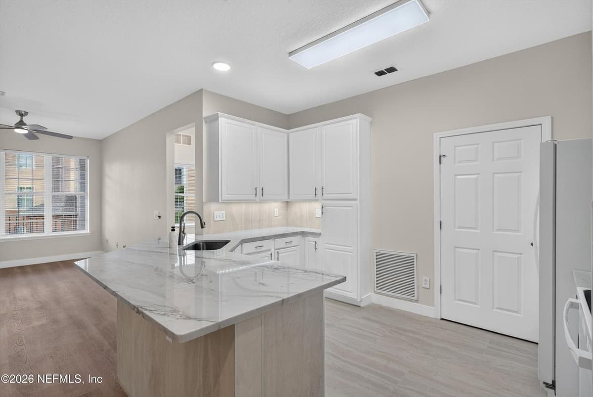 11251 CAMPFIELD Drive 1202, Jacksonville, FL 32256, Jacksonville, FL - photo 2