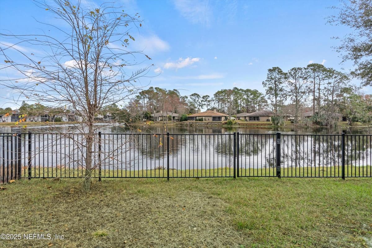 8292 MEADOW WALK Lane, Jacksonville, FL 32256, Jacksonville, FL - photo 2