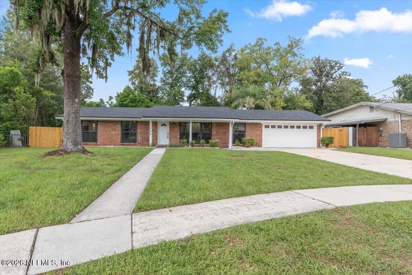 1720 BAY Circle W, Orange Park, FL 32073