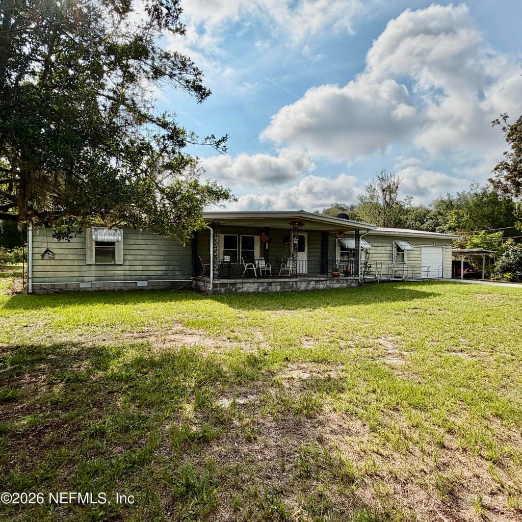304 DAWN Avenue, Interlachen, FL 32148, Interlachen, FL - photo 2