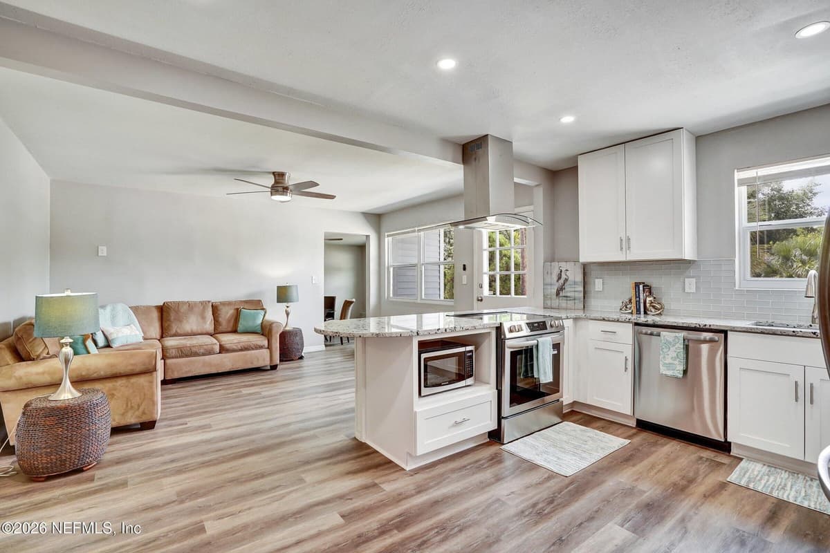8023 CHATEAU Drive S, Jacksonville, FL 32221, Jacksonville, FL - photo 2
