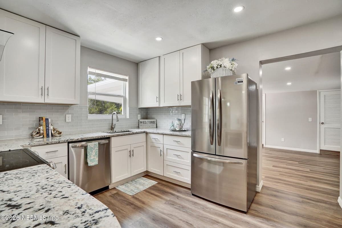 8023 CHATEAU Drive S, Jacksonville, FL 32221, Jacksonville, FL - photo 3