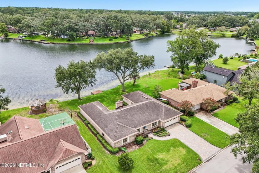 3331 HIDDEN LAKE Drive W, Jacksonville, FL 32216