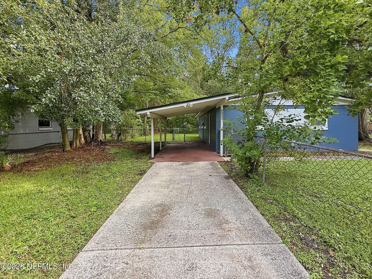 6931 MISS MUFFET Lane N, Jacksonville, FL 32210, Jacksonville, FL - photo 2