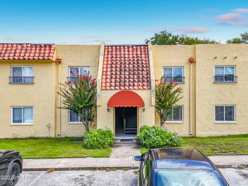 6515 W LA MIRADA Drive 2, Jacksonville, FL 32217