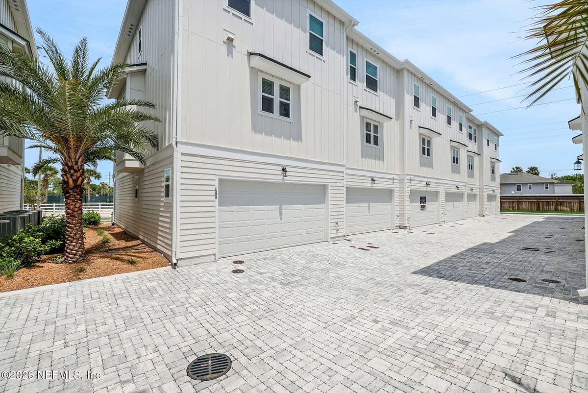 1059 1ST Avenue N, Jacksonville Beach, FL 32250, Jacksonville Beach, FL - photo 3