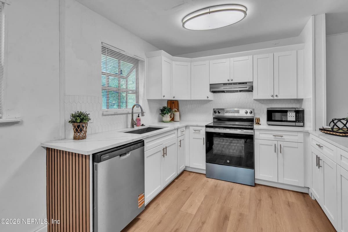 7420 STONEHURST Road S, Jacksonville, FL 32277, Jacksonville, FL - photo 2