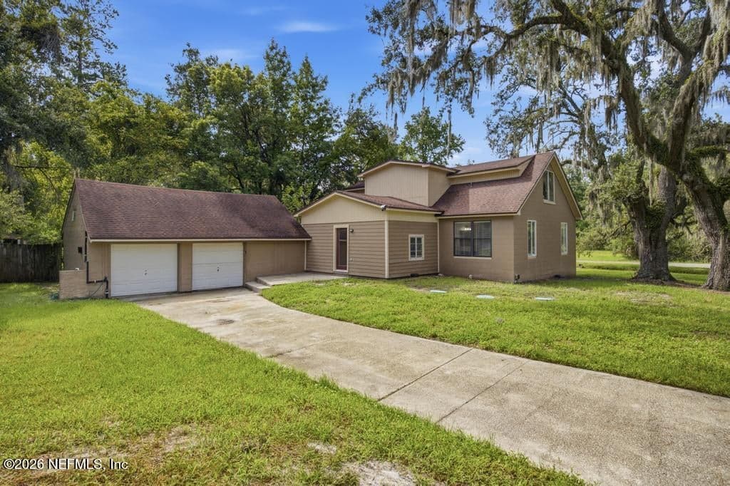 9777 CARBONDALE Drive W, Jacksonville, FL 32208, Jacksonville, FL - photo 2
