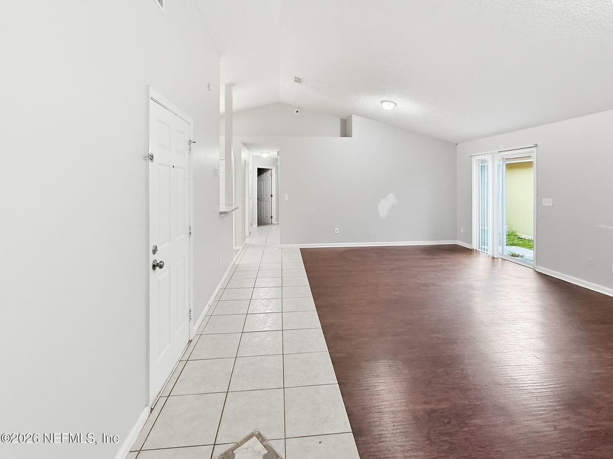 10725 MEADOWLEA Drive, Jacksonville, FL 32218, Jacksonville, FL - photo 3