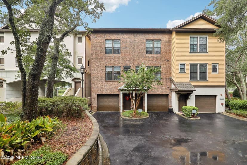 9823 TAPESTRY PARK Circle 303, Jacksonville, FL 32246