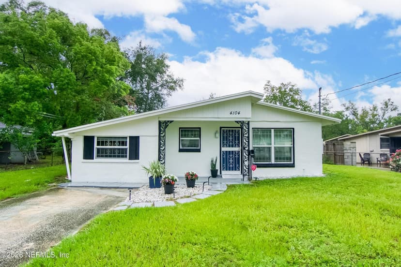 4104 LEONARD Circle E, Jacksonville, FL 32209