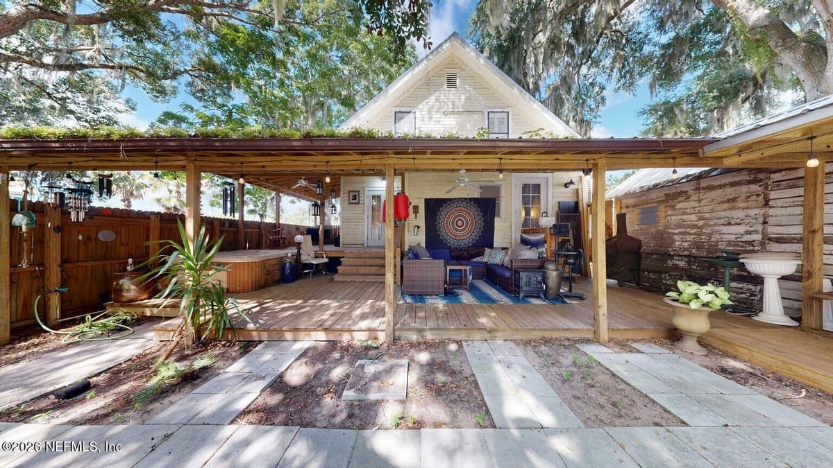 216 N SUMMIT Street, Crescent City, FL 32112, Crescent City, FL - photo 3