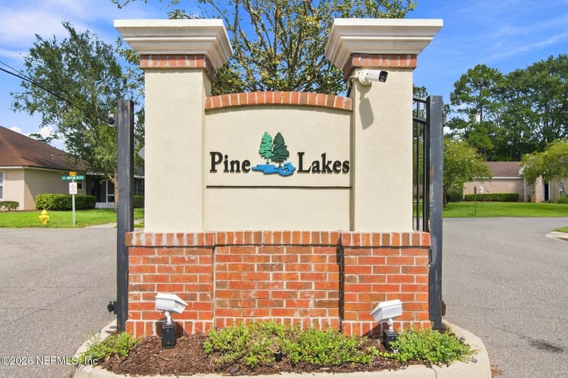 454 NORTHSIDE Drive S, Jacksonville, FL 32218