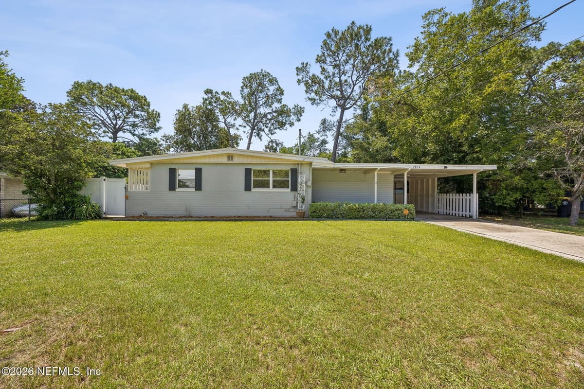 7904 CEZANNE Drive N, Jacksonville, FL 32221, Jacksonville, FL - photo 2