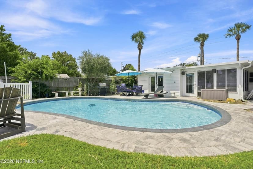 902 N 8TH Avenue N, Jacksonville Beach, FL 32250