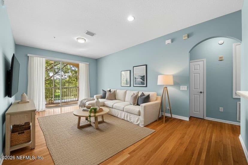 7801 POINT MEADOWS Drive 8202, Jacksonville, FL 32256