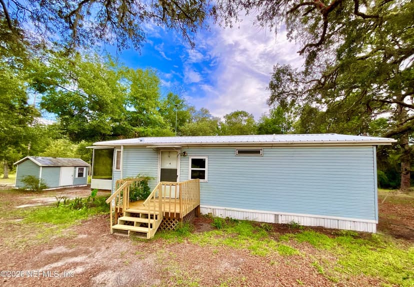 107 CRYSTAL LAKE Drive, Melrose, FL 32666