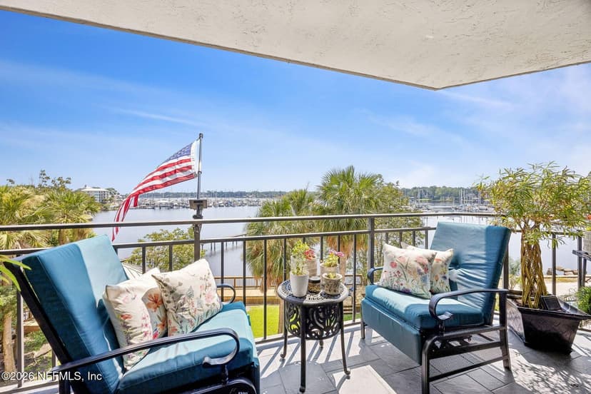 4401 LAKESIDE Drive 303, Jacksonville, FL 32210