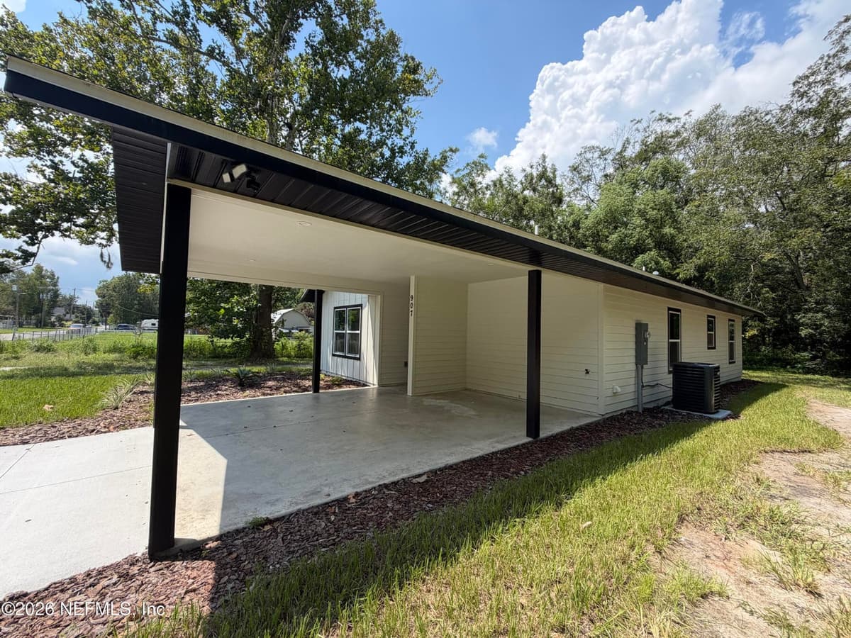 907 N THOMPSON Street, Starke, FL 32091, Starke, FL - photo 2