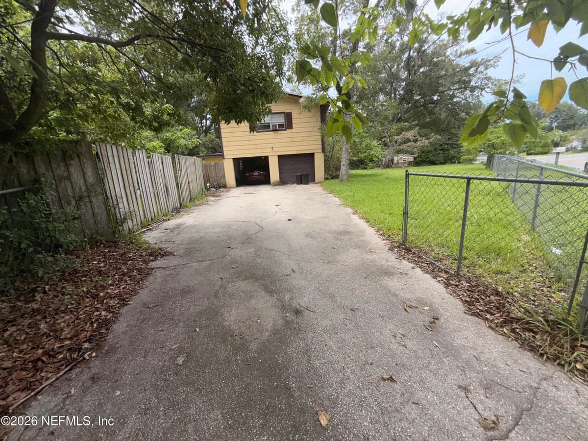 7952 DELAROCHE Drive, Jacksonville, FL 32210, Jacksonville, FL - photo 3
