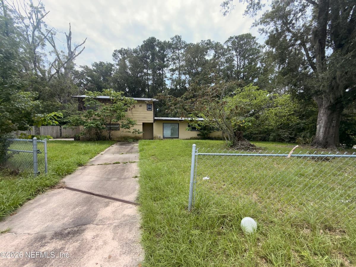 7952 DELAROCHE Drive, Jacksonville, FL 32210, Jacksonville, FL - photo 2