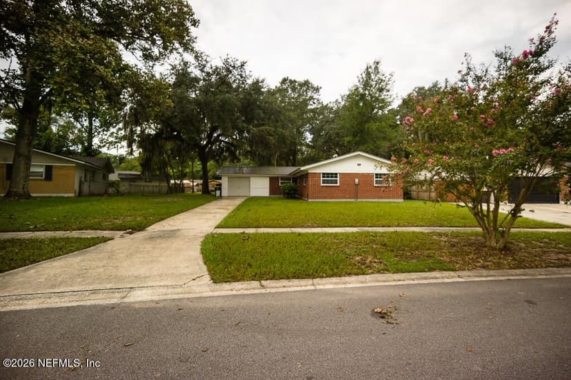 1068 KNOLL Cove, Jacksonville, FL 32221
