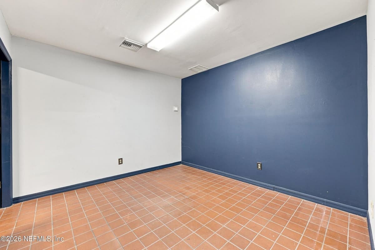 589 W 14TH Street, Atlantic Beach, FL 32233, Atlantic Beach, FL - photo 3